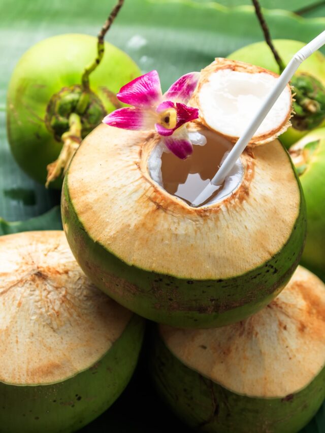रोज पीते हैं नारियल पानी, पहले जान लीजिए ये 9 नुकसान!